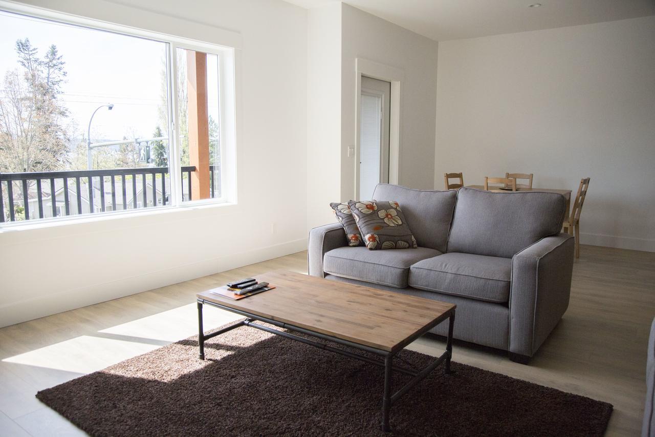 Pacific Point Market And Suites Powell River Exteriör bild